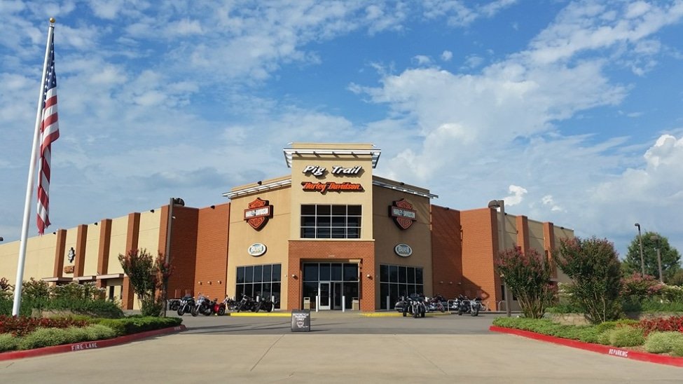 Pig Trail Harley Davidson in Rogers
